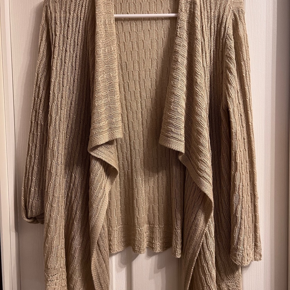 100% Acrylic Cardigan, color light gold, beautiful design and detail, Size M